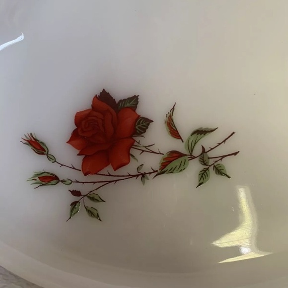 Vintage Federal Milk Glass Lunch Snack Plate + TeaCup Rosecrest Red Roses 2 Sets - Picture 3 of 12